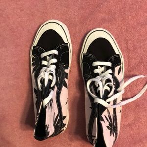 Vans ultracush light high tops men’s 8.5/ W 10